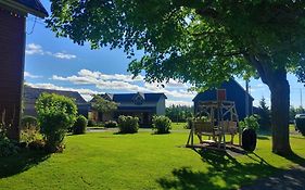 Bugaboo Cottages